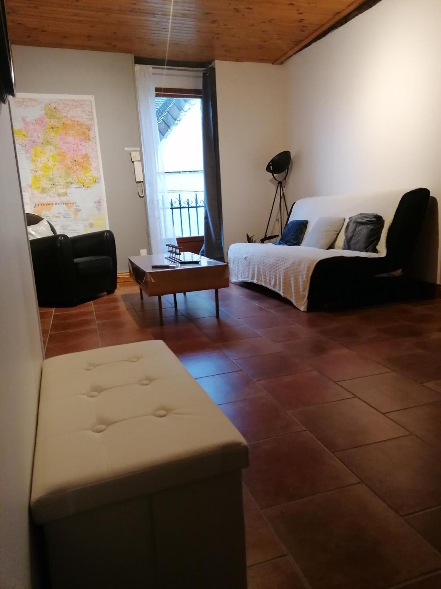 Gite A Sees Avec Garage Prive En Centre Ville Εξωτερικό φωτογραφία